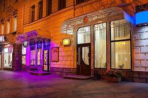 Astoria Hotel