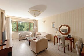 Ramada Plaza by Wyndham Gence