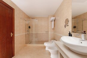 Ramada Plaza by Wyndham Gence
