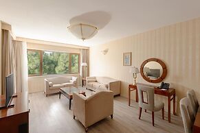 Ramada Plaza by Wyndham Gence