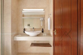 Ramada Plaza by Wyndham Gence