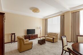 Ramada Plaza by Wyndham Gence