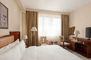 Ramada Plaza by Wyndham Gence