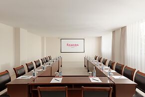 Ramada Plaza by Wyndham Gence