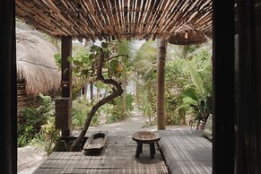 BE Destination Tulum