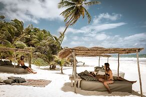 BE Destination Tulum