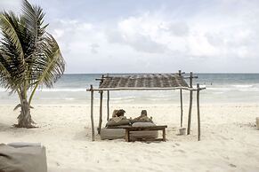 BE Destination Tulum