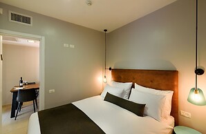 Sea Land Suites - by Echo Hotels