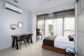 Sea Land Suites - by Echo Hotels