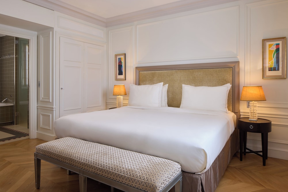Majestic Hotel - SPA Champs Elysées