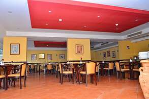 Aracan Pyramids Hotel