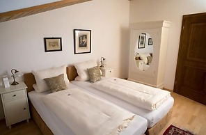 Alpina Hotel