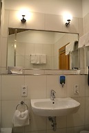 Alpina Hotel