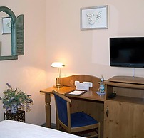 Alpina Hotel
