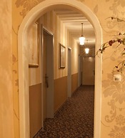 Alpina Hotel