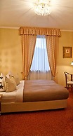 Alpina Hotel