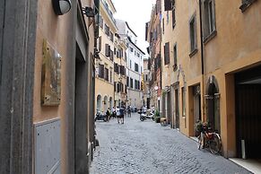 Hotel Pomezia