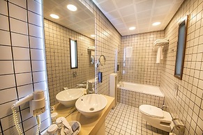 MY Hotel