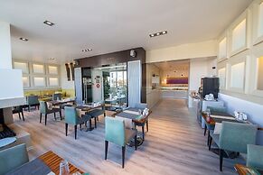 MY Hotel