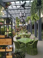 Heritage Park Hotel