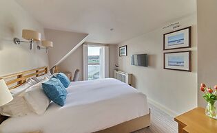 Braye Beach Hotel