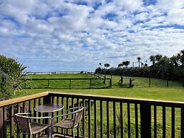 Shining Star Beachfront Accommodation