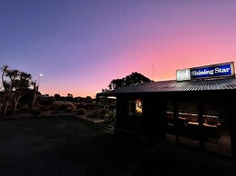 Shining Star Beachfront Accommodation
