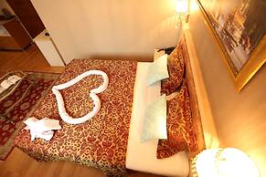Tashkonak Studio Suites