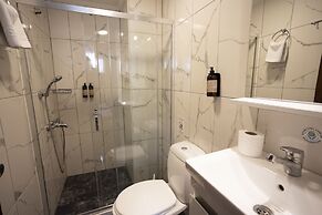Tashkonak Studio Suites