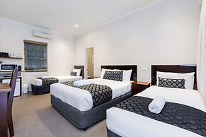 Amaroo Motel
