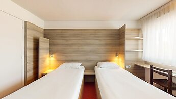 Ever Route 64 Brit Hotel Tarbes Ibos