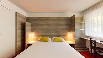 Ever Route 64 Brit Hotel Tarbes Ibos