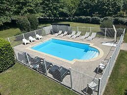 Ever Route 64 Brit Hotel Tarbes Ibos