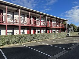 Ever Route 64 Brit Hotel Tarbes Ibos