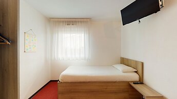 Ever Route 64 Brit Hotel Tarbes Ibos