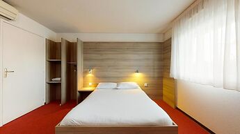 Ever Route 64 Brit Hotel Tarbes Ibos