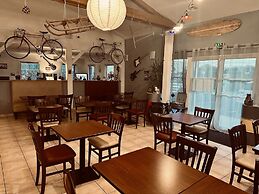 Ever Route 64 Brit Hotel Tarbes Ibos
