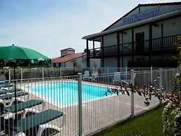 Ever Route 64 Brit Hotel Tarbes Ibos