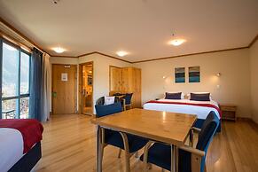 Coronation Lodge