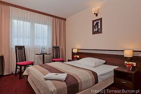 Amber Hotel