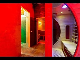 Amber Hotel