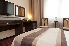 Amber Hotel