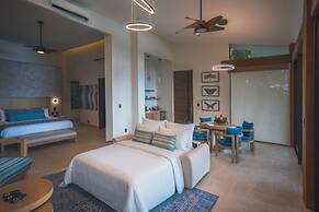Los Altos Resort