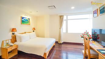 Romance Hotel