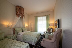 Store Restrup Slotshotel