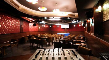 Dinasty Hotel