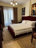 Dinasty Hotel