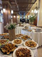 Dinasty Hotel