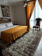 Dinasty Hotel