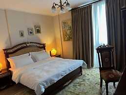 Dinasty Hotel